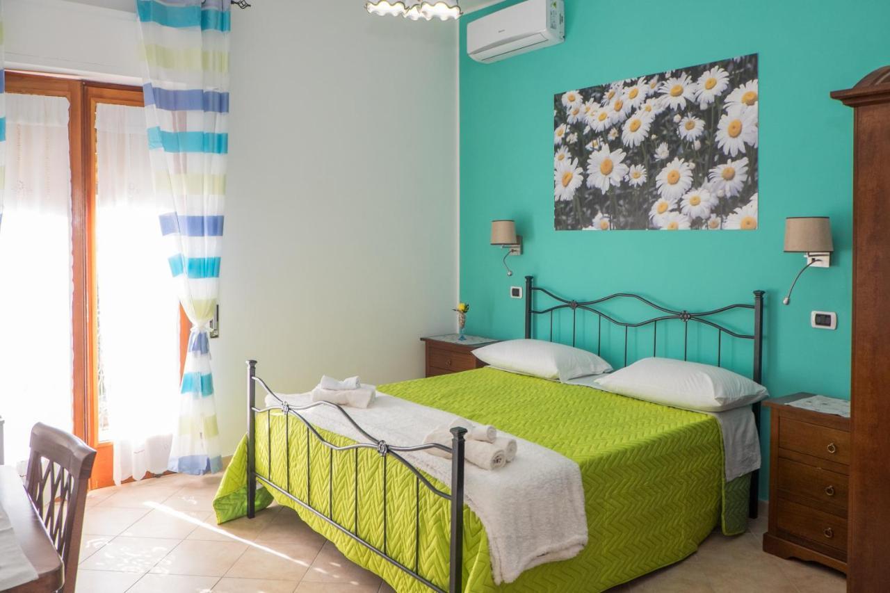 Vivere A Colori Вико-Экуенсе Экстерьер фото